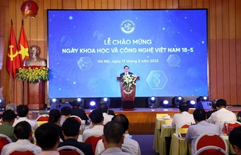 Thủ tướng: Đầu tư cho nhân lực khoa học và công nghệ là đầu tư cho phát triển bền vững